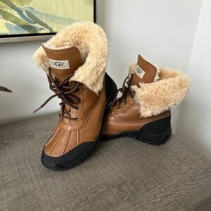 UGG Australia Adirondack Boots (Women's 10)